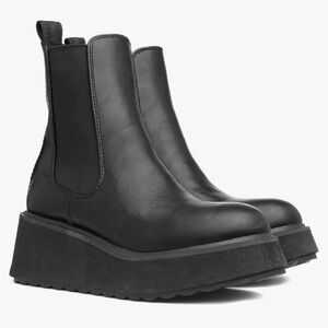 Rocket Dog Women's Heyday Chelsea Slip On Boot Size 7.5